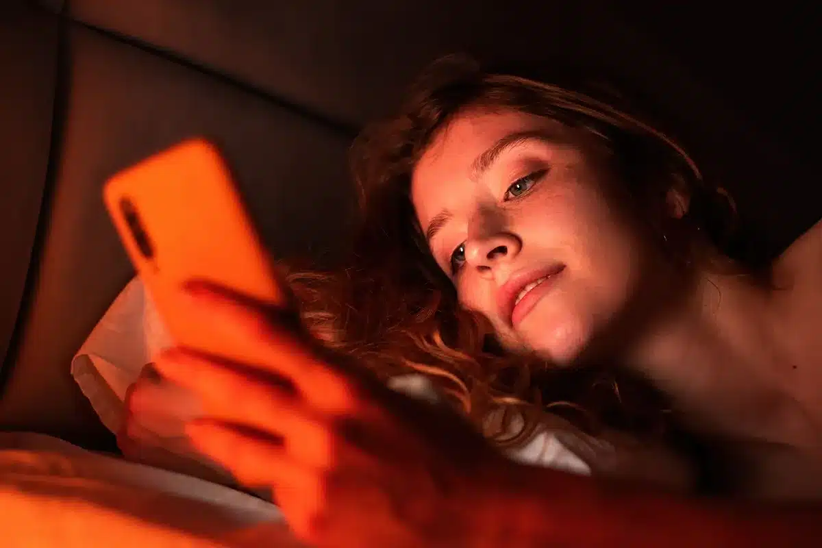 que color de luz es mejor para dormir